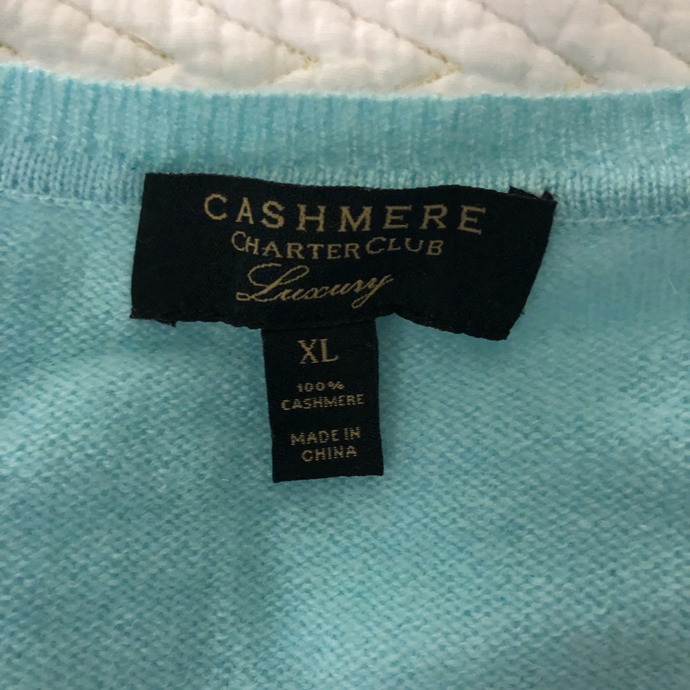 “Tiffany Blue” cashmere sweater